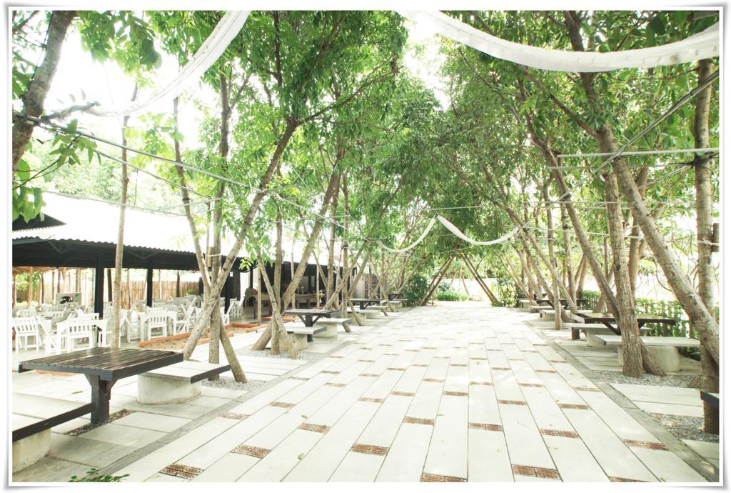 Franjipani Resort Hua Hin Exterior photo